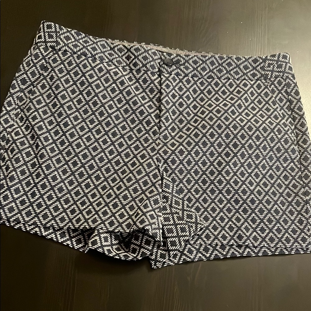 Banana Republic Navy Jacguard Print Hampton Fit Women's Shorts. Size 4